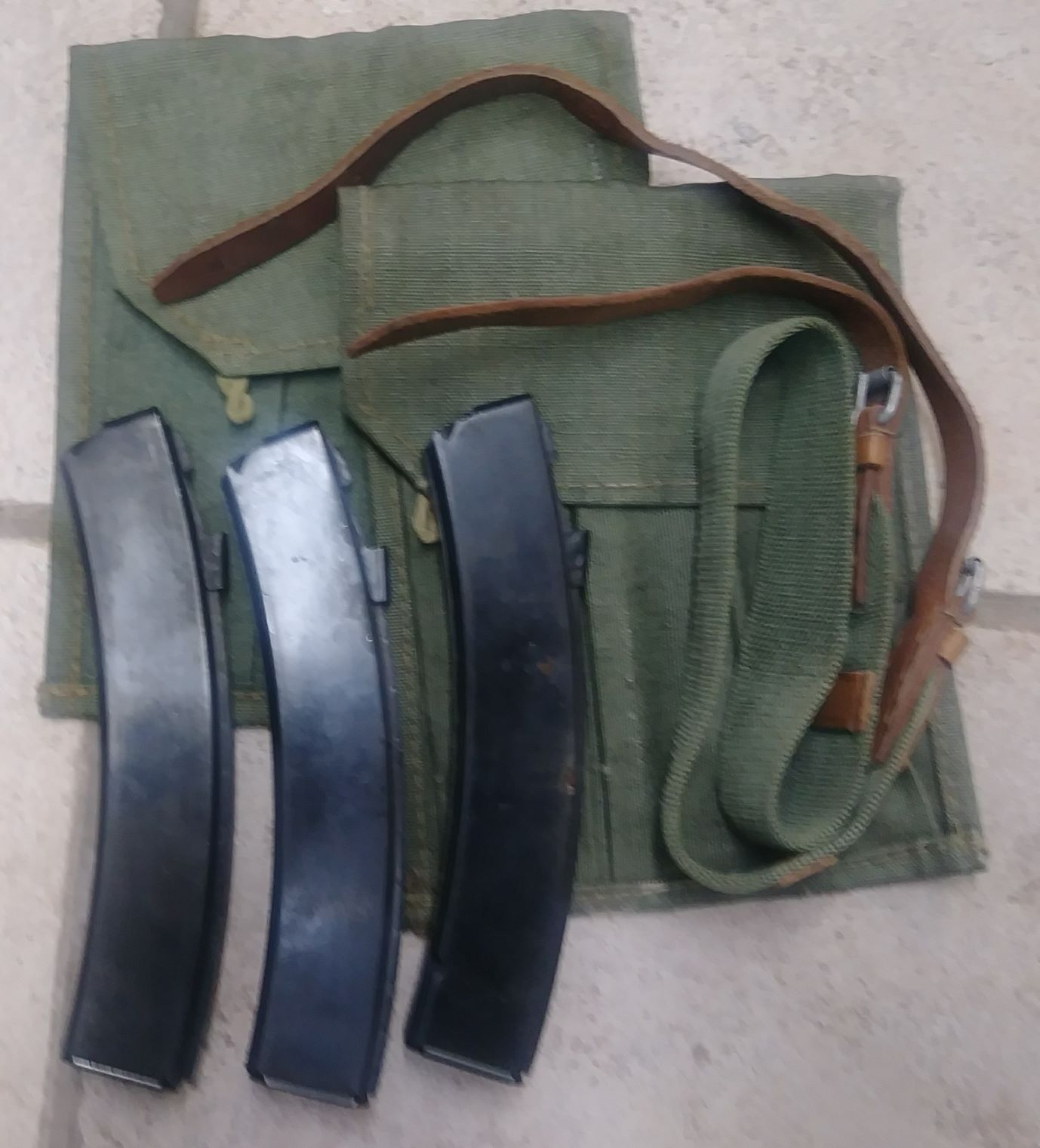 PPS 43 2 MAGAZINE POUCHS , 3 MAGS & SLING PPS-43C